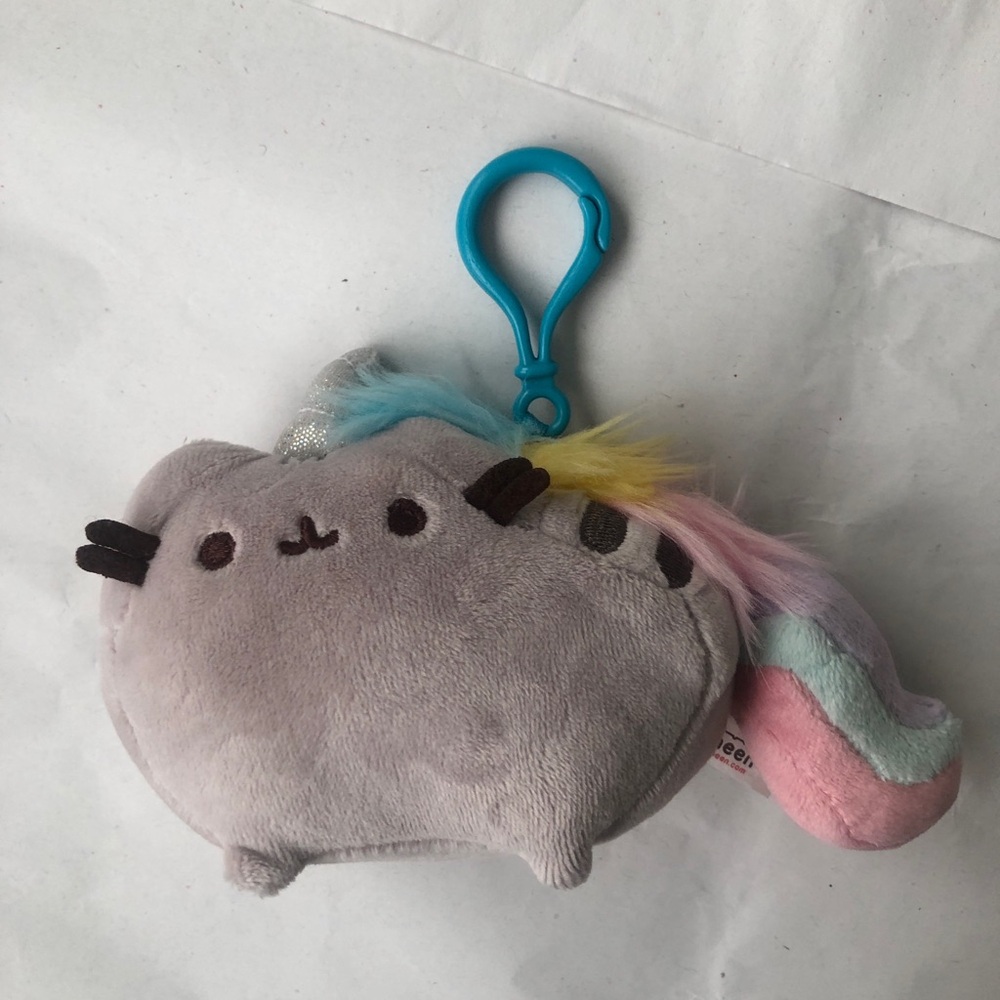 Pusheen unicorn cat keychain